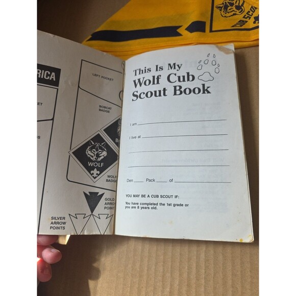 Wolf‎ Cub Scout Book & Neckerchief Vintage Boy Scouts of America BSA - Picture 3 of 8